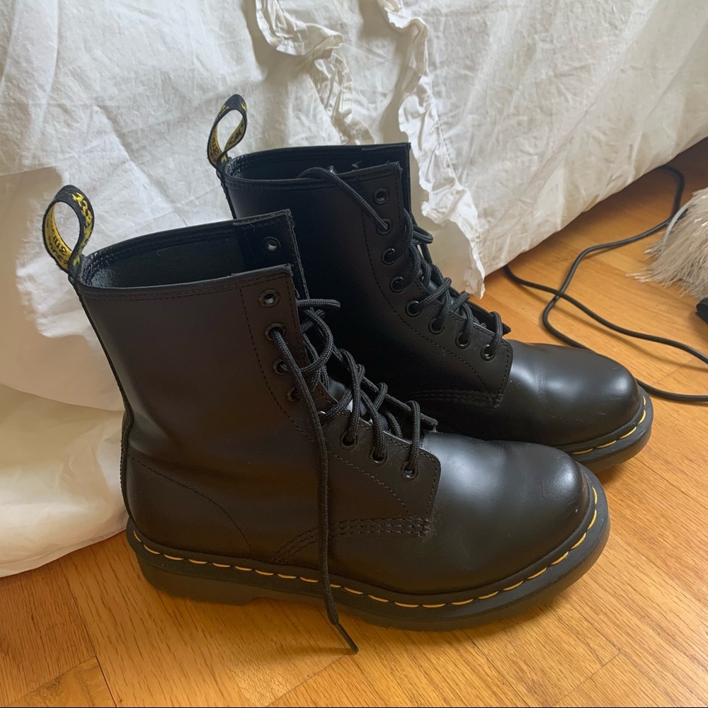 Doc Martens 1460 Smooth Leather Lace Up Boots